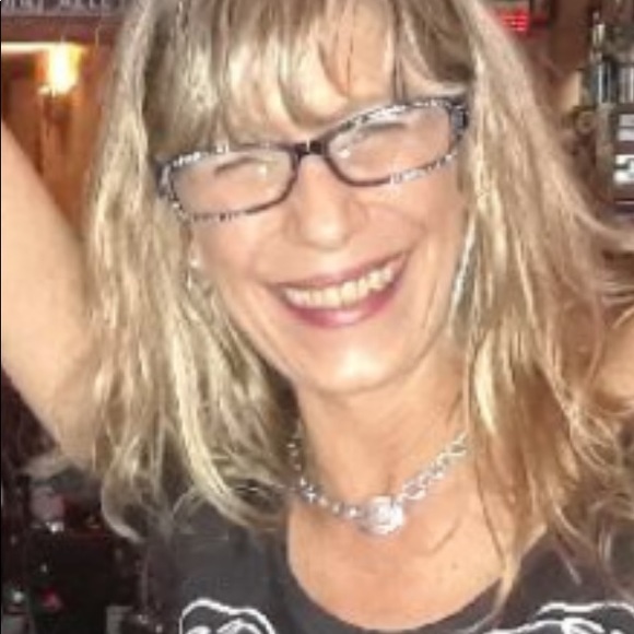 Meet your Posher, Sheri - Picture 1 of 1